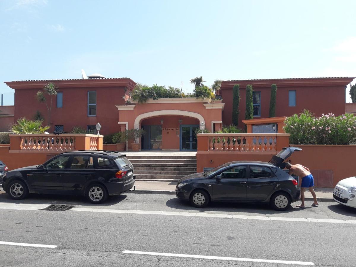French Riviera 1 Bedroom On The Beach Facing Cannes Théoule-sur-Mer Extérieur photo
