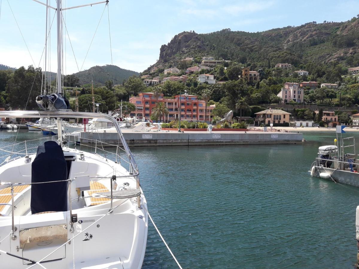 French Riviera 1 Bedroom On The Beach Facing Cannes Théoule-sur-Mer Extérieur photo